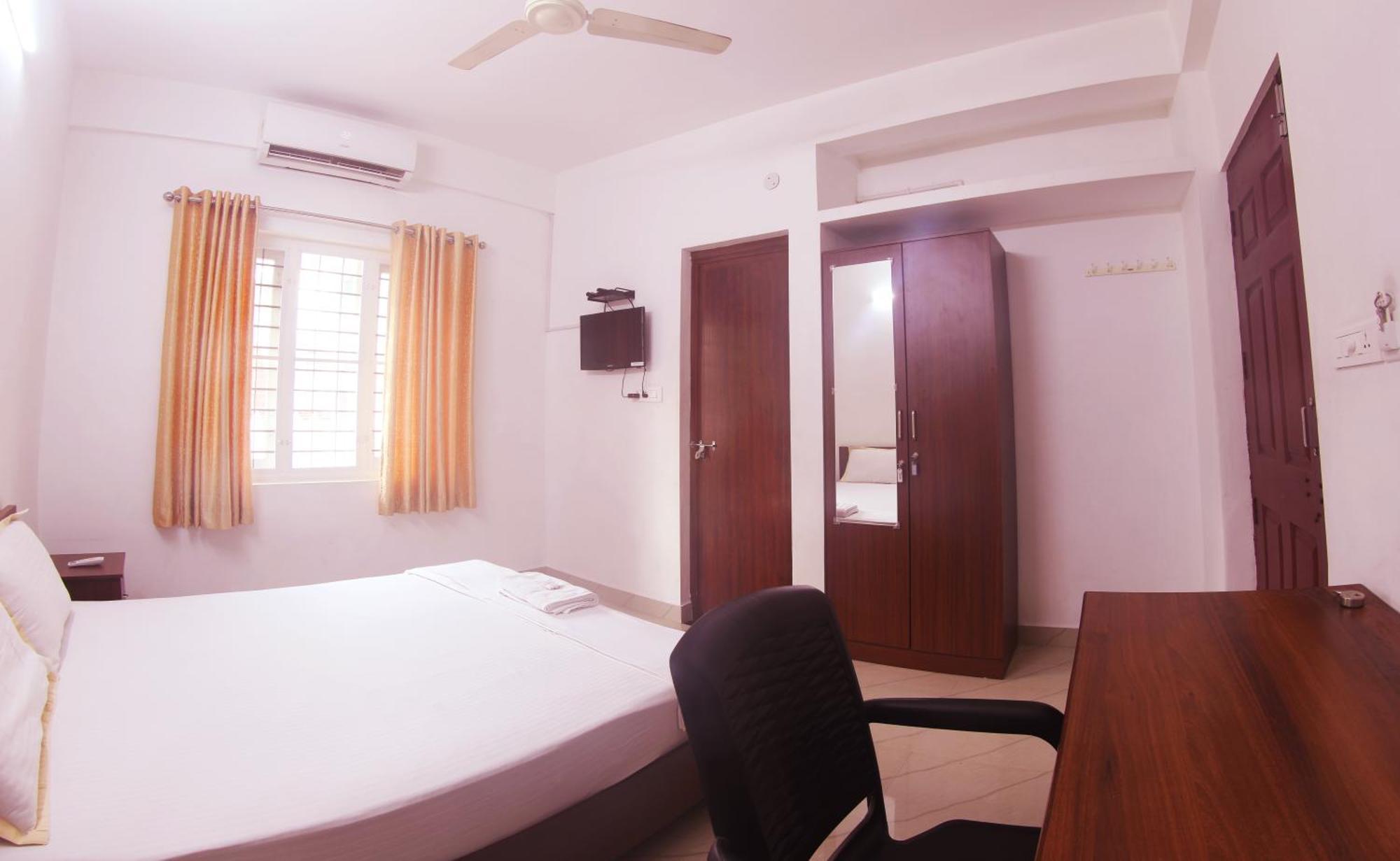 Noah'S Ark Hotel Kochi Buitenkant foto